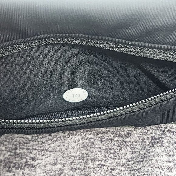 Lululemon Speed Up High-Rise Lined Shorts 2.5" Women's Size 10 Black and Gray - Picture 4 of 6